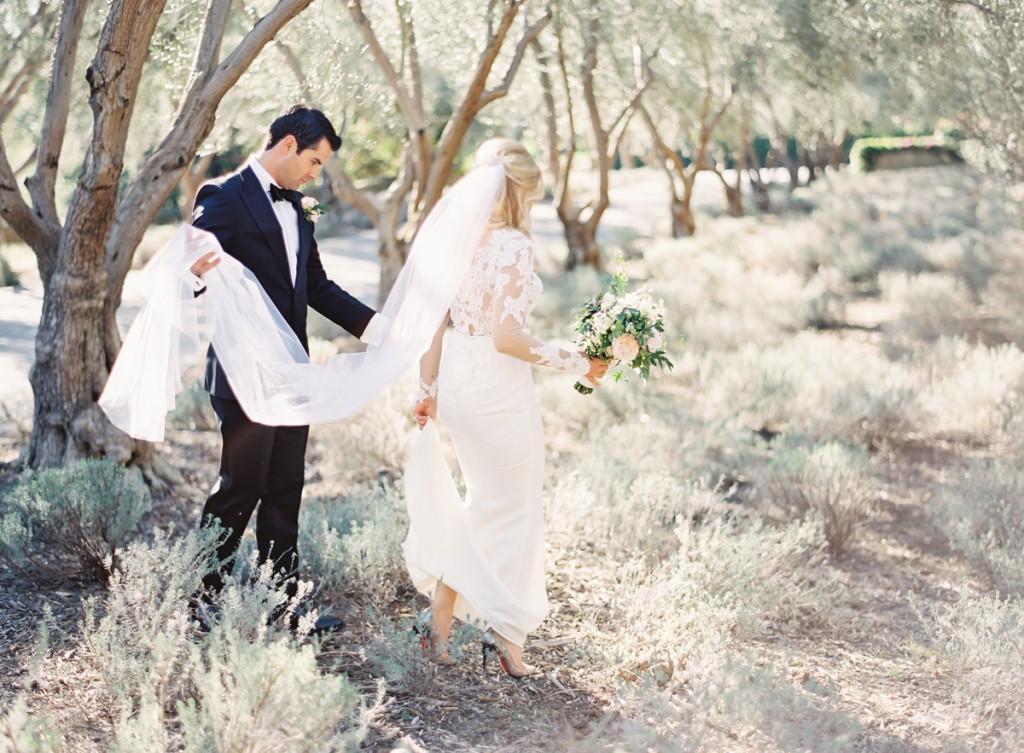 the great romance photo san ysidro ranch montecito wedding