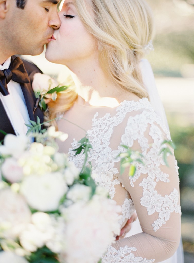 the great romance photo san ysidro ranch montecito wedding