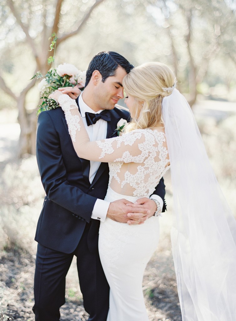 the great romance photo san ysidro ranch montecito wedding