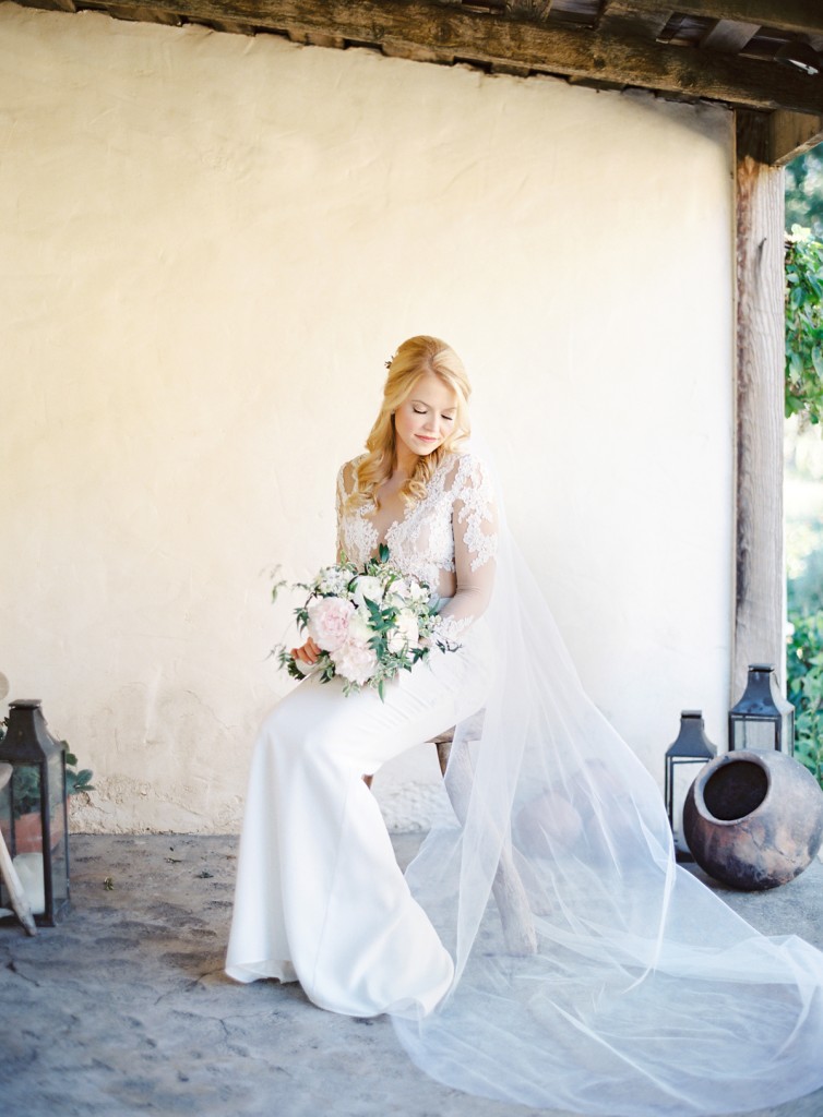 the great romance photo san ysidro ranch montecito wedding