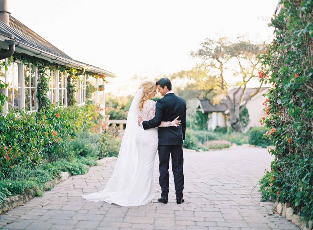 the great romance photo san ysidro ranch montecito wedding