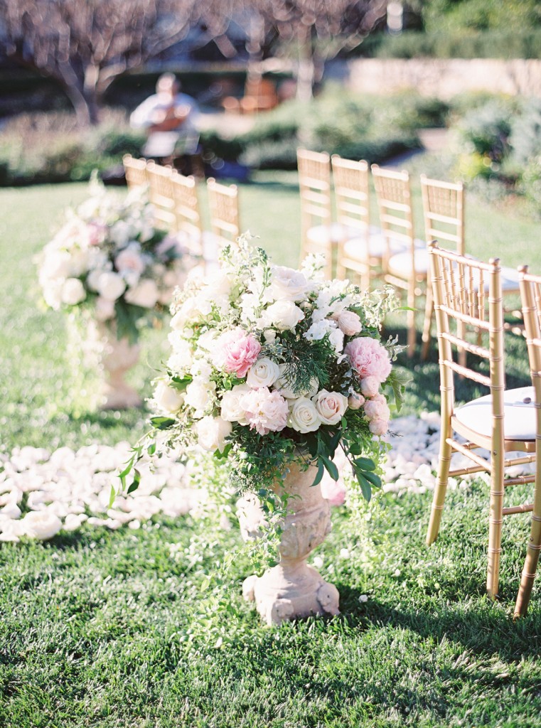 the great romance photo san ysidro ranch montecito wedding