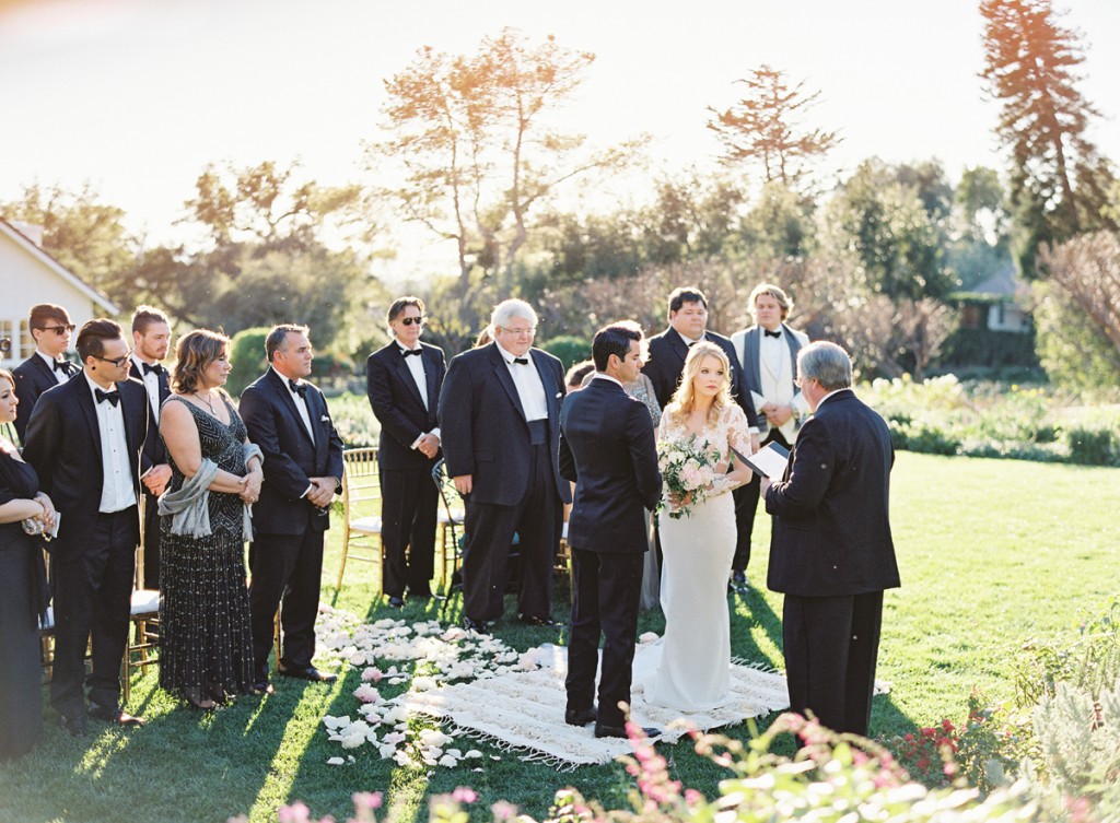 the great romance photo san ysidro ranch montecito wedding